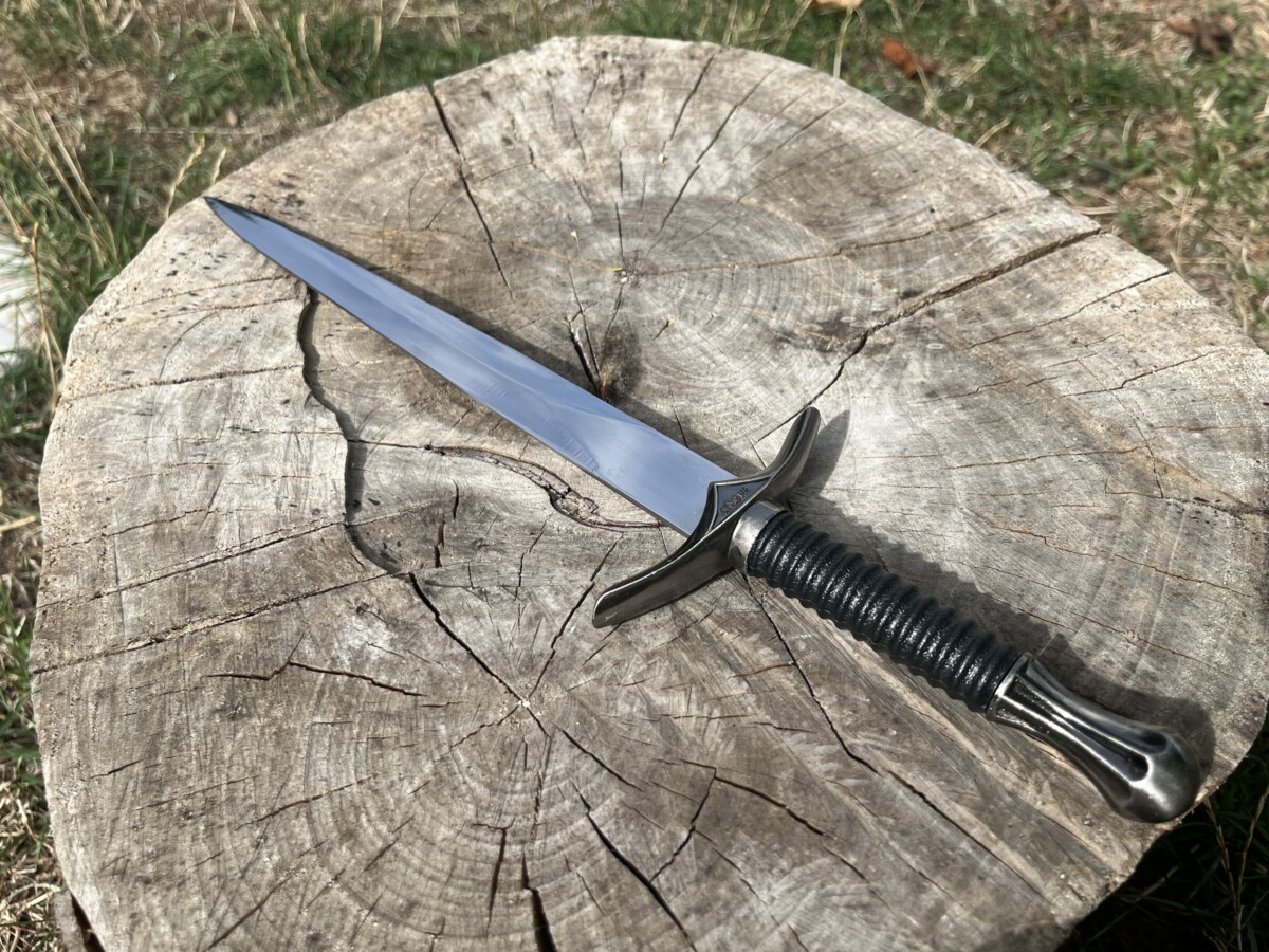 Épée miniature nordique 36 cm lame acier carbone garde runique avec fourreau