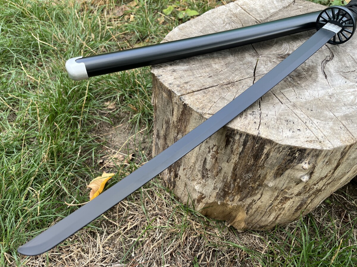 IMG_9028 Katana manga décoratif noir 69 cm lame noire acier carbone