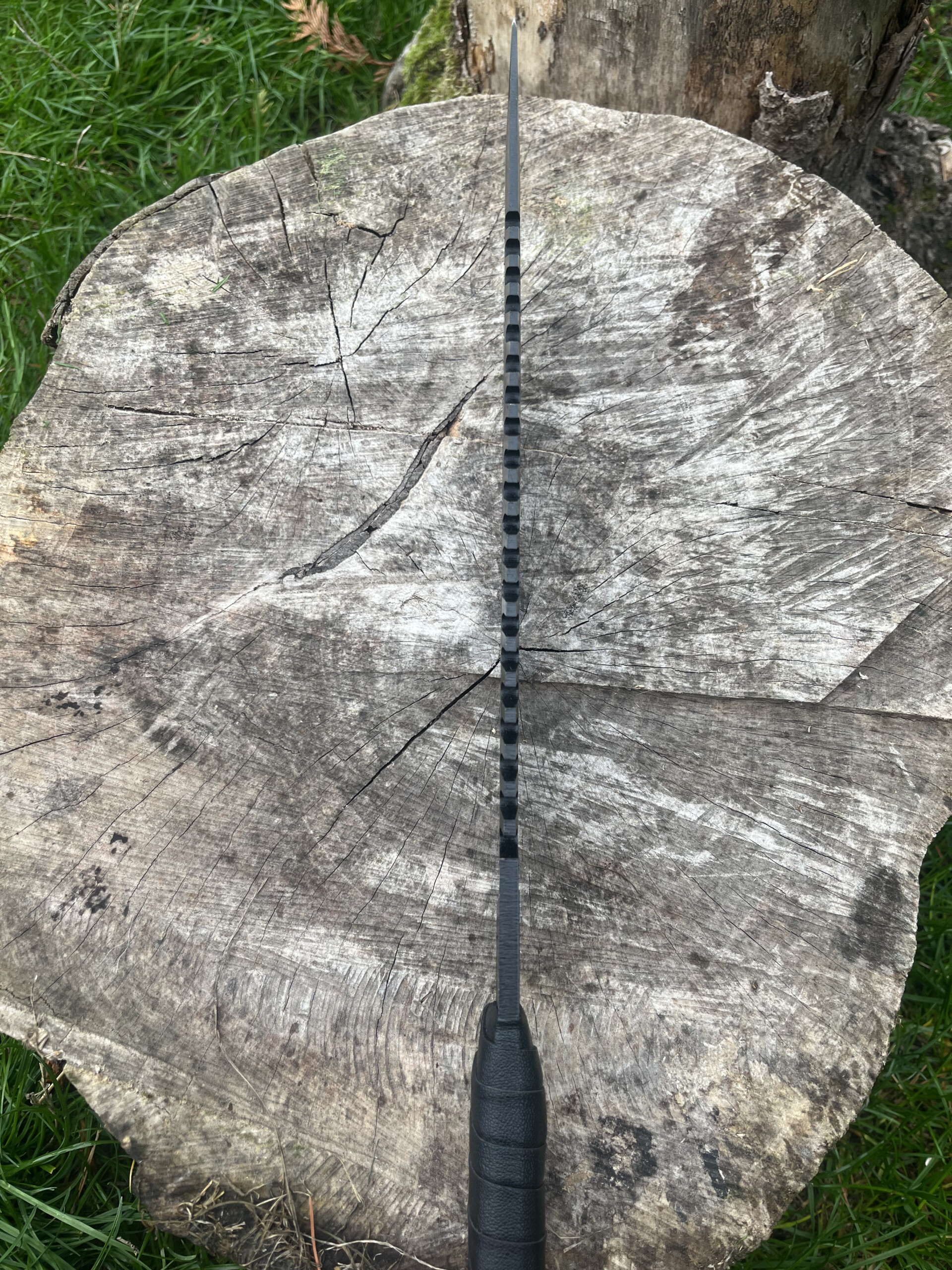 Détail de la lame de 6 mm du couteau du bûcheron 420HC