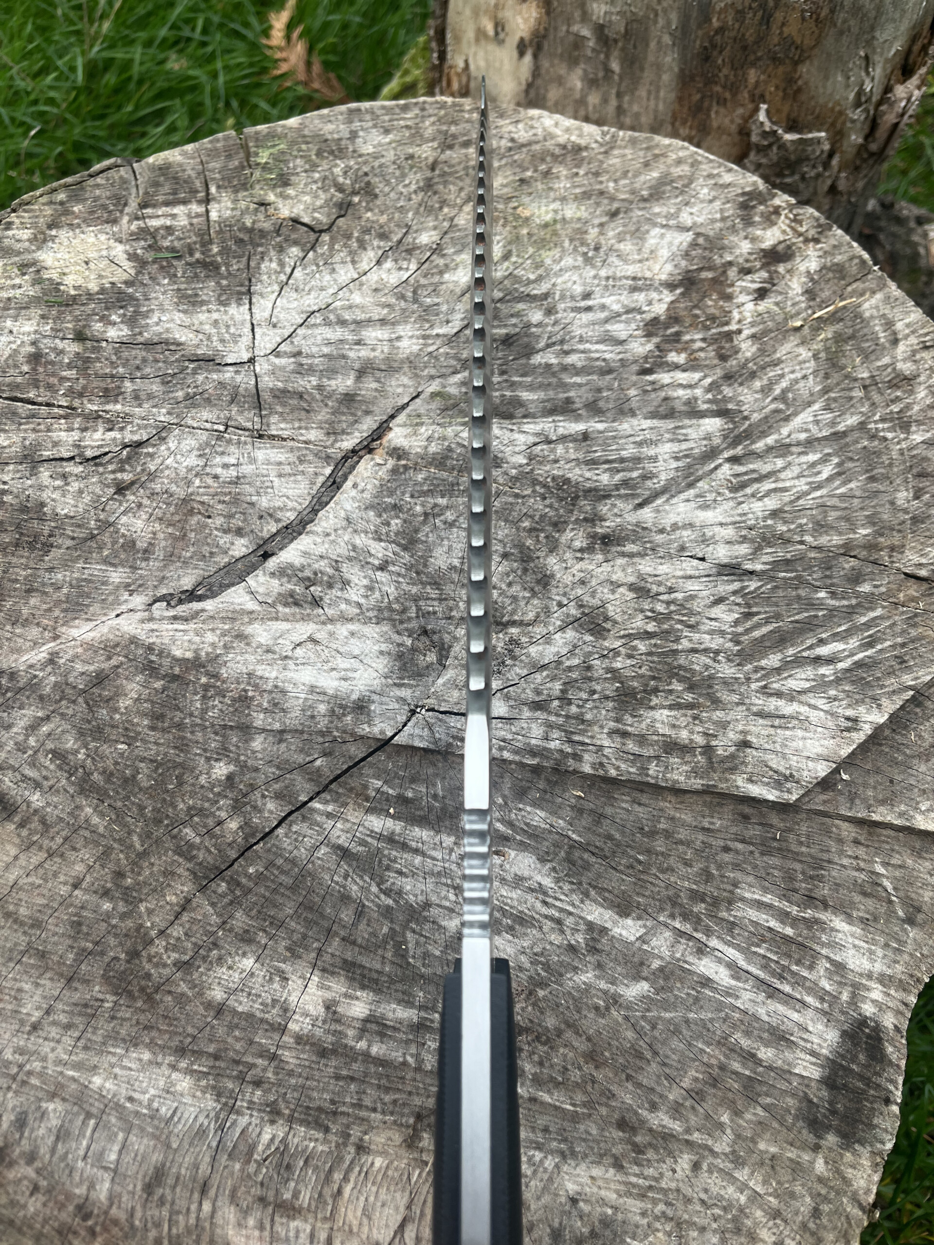 Vue de profil de la lame de 5,5 mm du couteau kukri